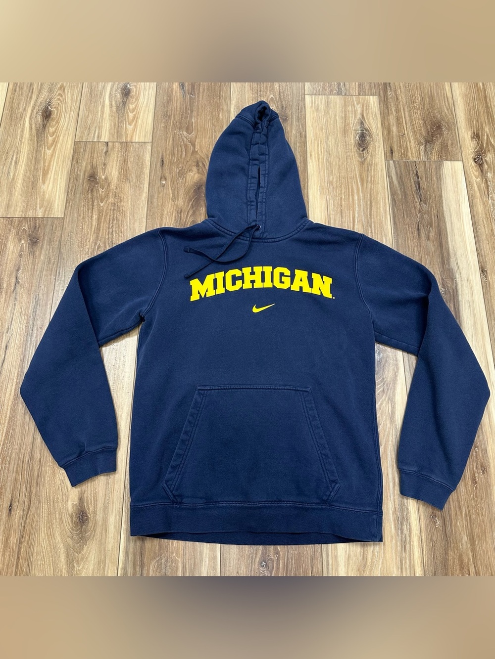 Nike Michigan Wolverines Pullover Hoodie, Medium